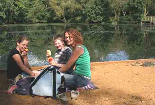 Picnic at Trow, early September 2007 (names please) 
